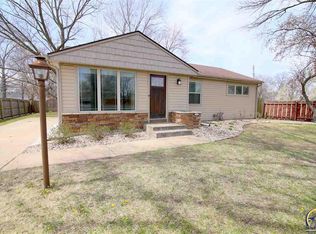 1707 SW Mission Ave, Topeka, KS 66604