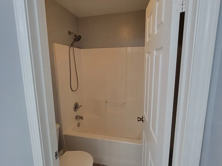 full bathroom upstairs
