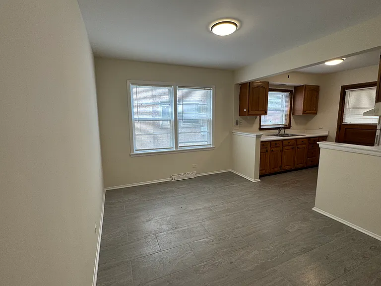 2936 W Touhy Ave #1 — Photo 8