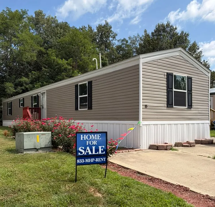 15 Deerwood Dr