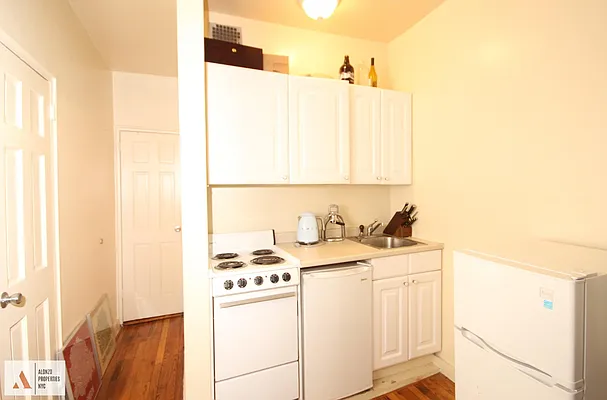 Rented by Alonzo Propertie NYC LLC | media 11