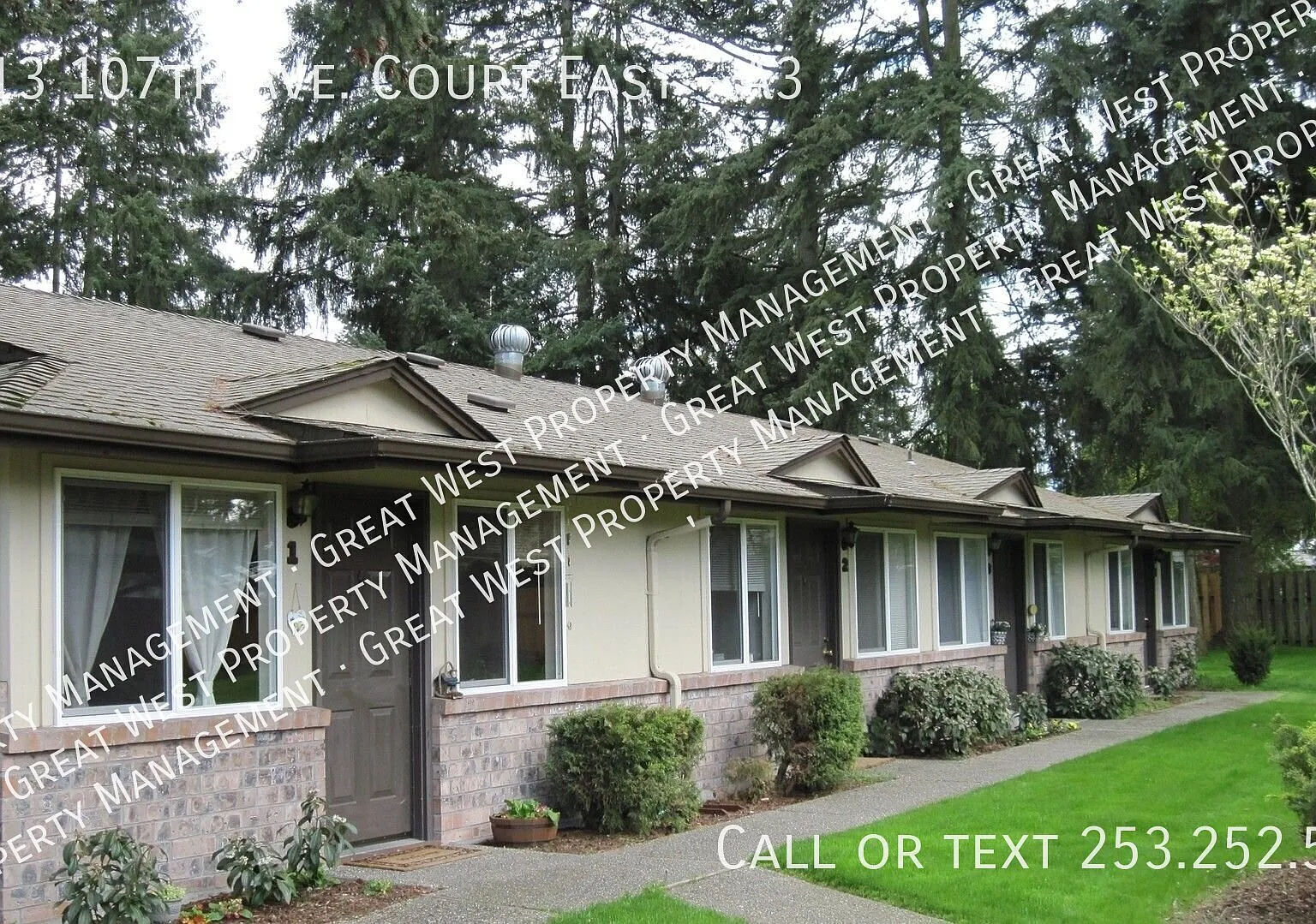 Peaceful Living Awaits in this Charming One Bedroom - One Story Building — Photo 1