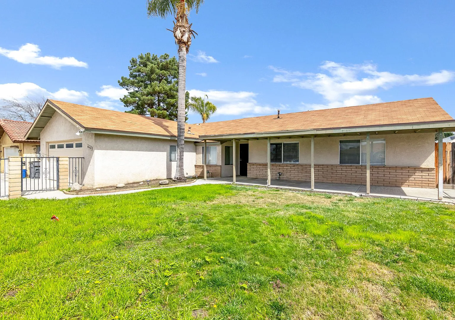 Single Story East Hemet 4 bed, 2 bath Home! — Photo 3
