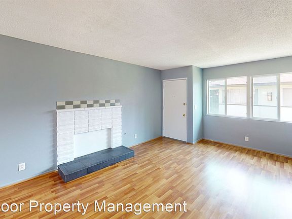 3rd image of 13951 Illinois St Unit D