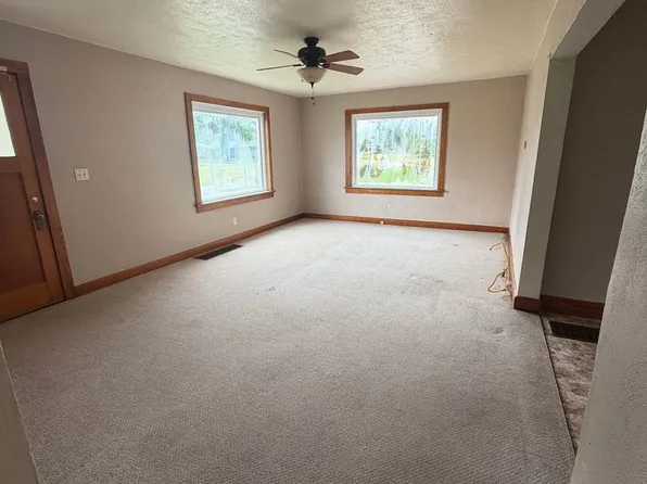 201 W 11th St, Cassville, MO 65625