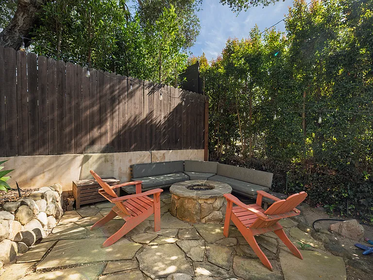 1735 Olive St — Photo 19