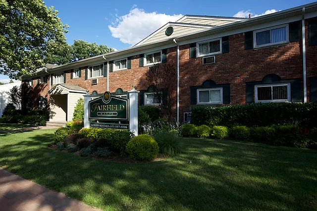 Fairfield Manor — Photo 8