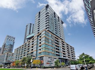10 Capreol Ct #820, Toronto, ON M5V 4B3