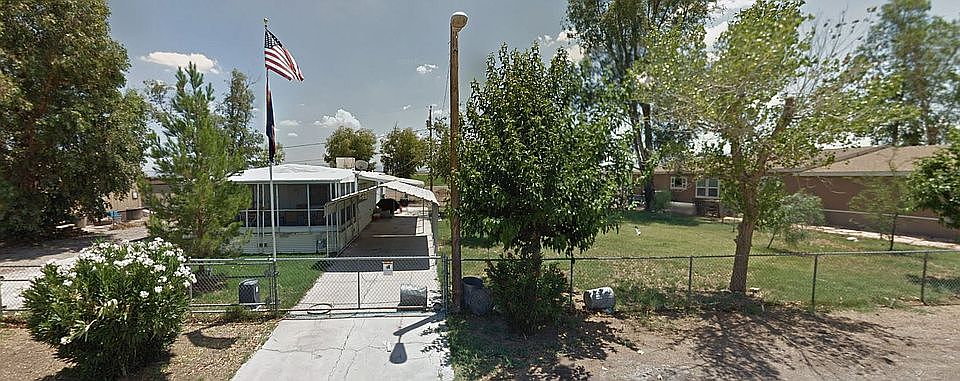 1st image of 600 E Border Ln