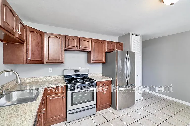 3049 Orton St — Photo 14