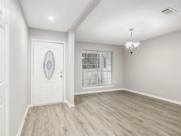 1702 Athens Dr — Photo 5