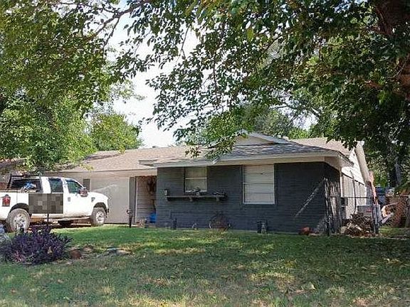2nd image of 2203 Hackberry Dr