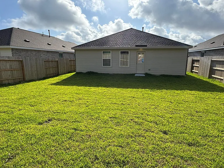 31509 Pianella Ln — Photo 15
