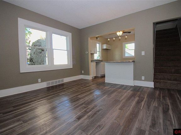 4th image of 400 W Maine St