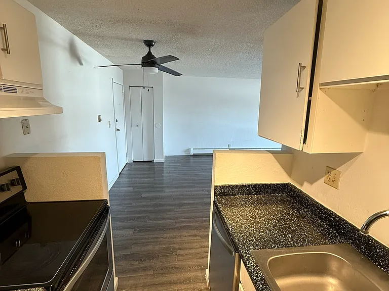 Duchess Apartments — Photo 1