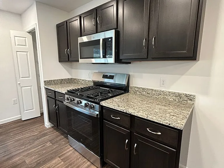 12 Meredith Way — Photo 4