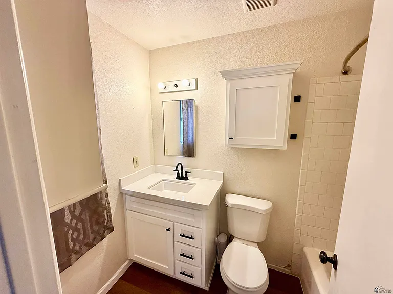 4590 W 19th Pl — Photo 21