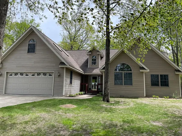 3282 N Garfield Rd, Pinconning, MI 48650