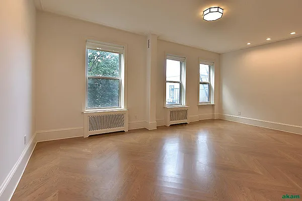 Rented by Akam Sales and Brokerage | media 12