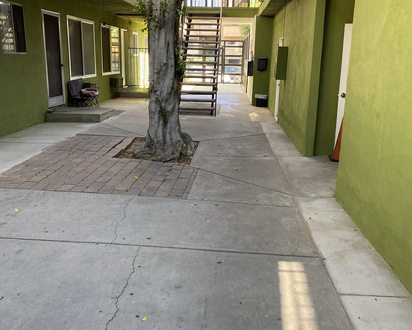 18618 Clark St — Photo 1