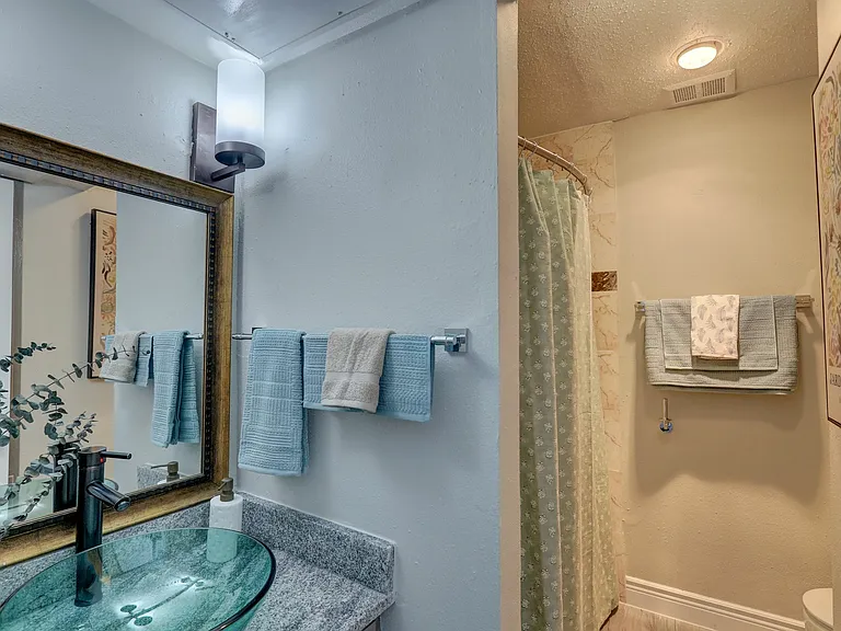 Vista Azul Apartments — Photo 9