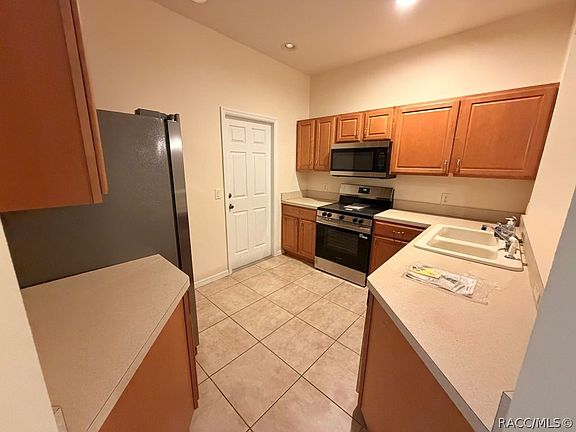 2nd image of 1586 W Spring Meadow Loop