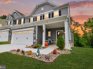 2820 Town View Cir, New Windsor, MD 21776