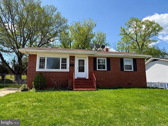2nd image of 8907 Maplebrook Rd