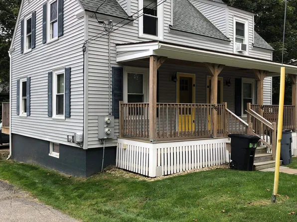 66 Rogers Rd, Kittery, ME 03904