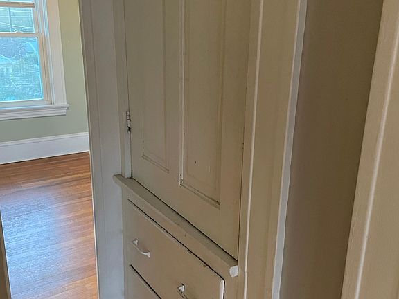 3rd image of 60 Sylvia Ave #2