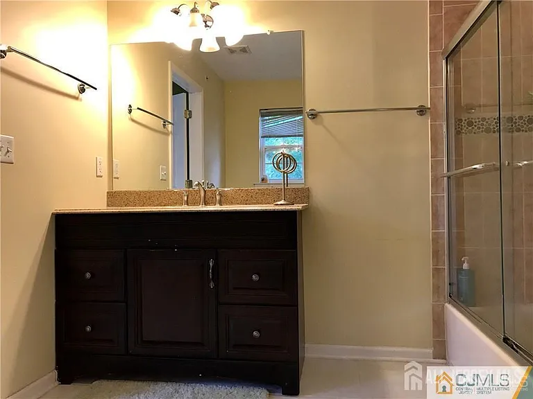 141 Forest Dr — Photo 9
