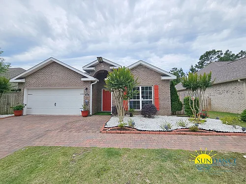 107 Gustaf Dr Photo 1