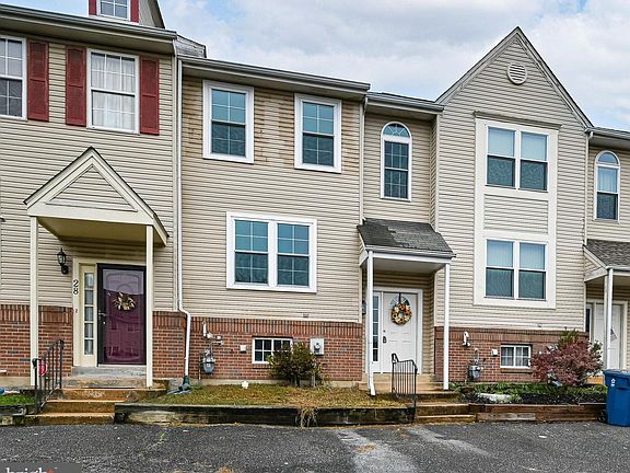 2nd image of 26 Winton Ln