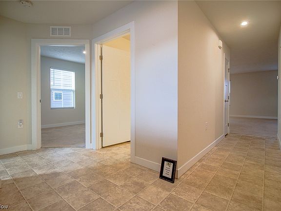 3rd image of 531 Bates Ave