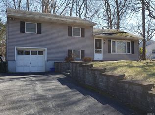 59 Westwood Dr, Newburgh, NY 12550