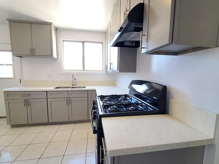 7317 Ensign Ave — Photo 10