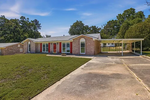 5010 Willowbrook Dr Photo 1