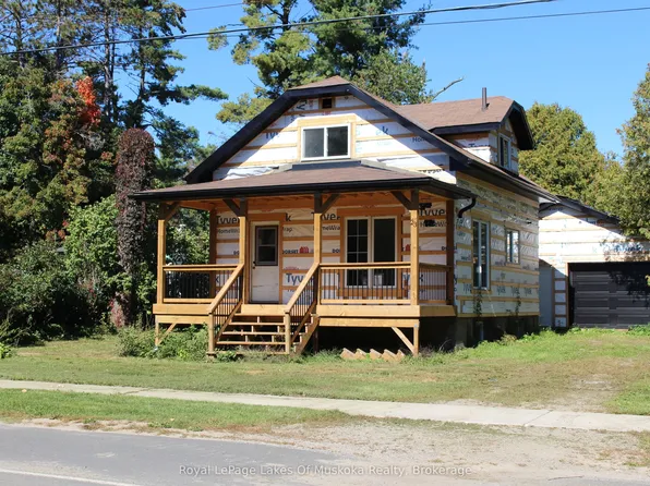 23 Bridge St, Lake Of Bays, ON P0B 1A0