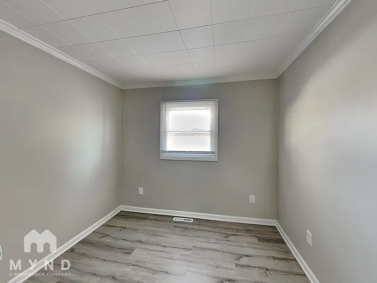 1026 Elaine Rd — Photo 10