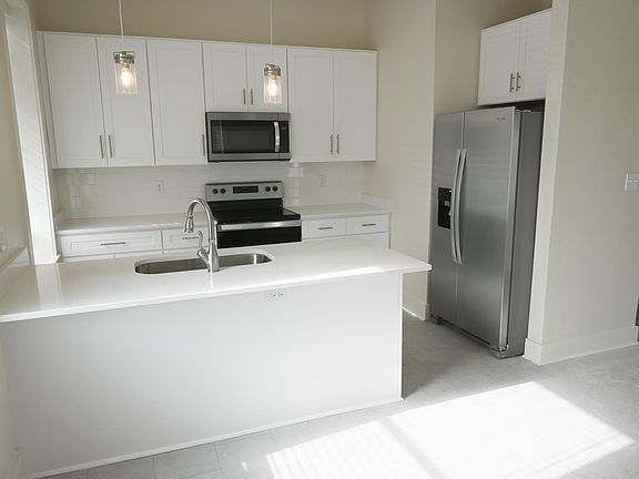 3rd image of 720 Delmas Ave #2