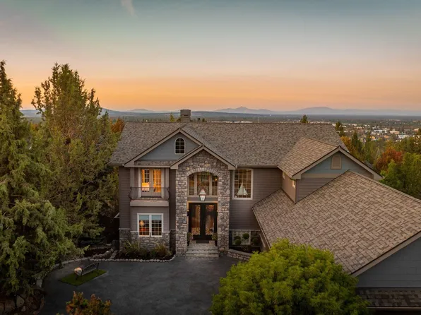 3209 NW Fairway Heights Dr, Bend, OR 97703