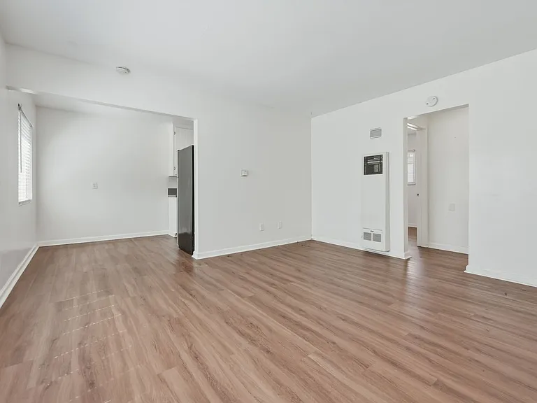 2424 24305 India Street 2429 2435.5 Kettner Blvd — Photo 14