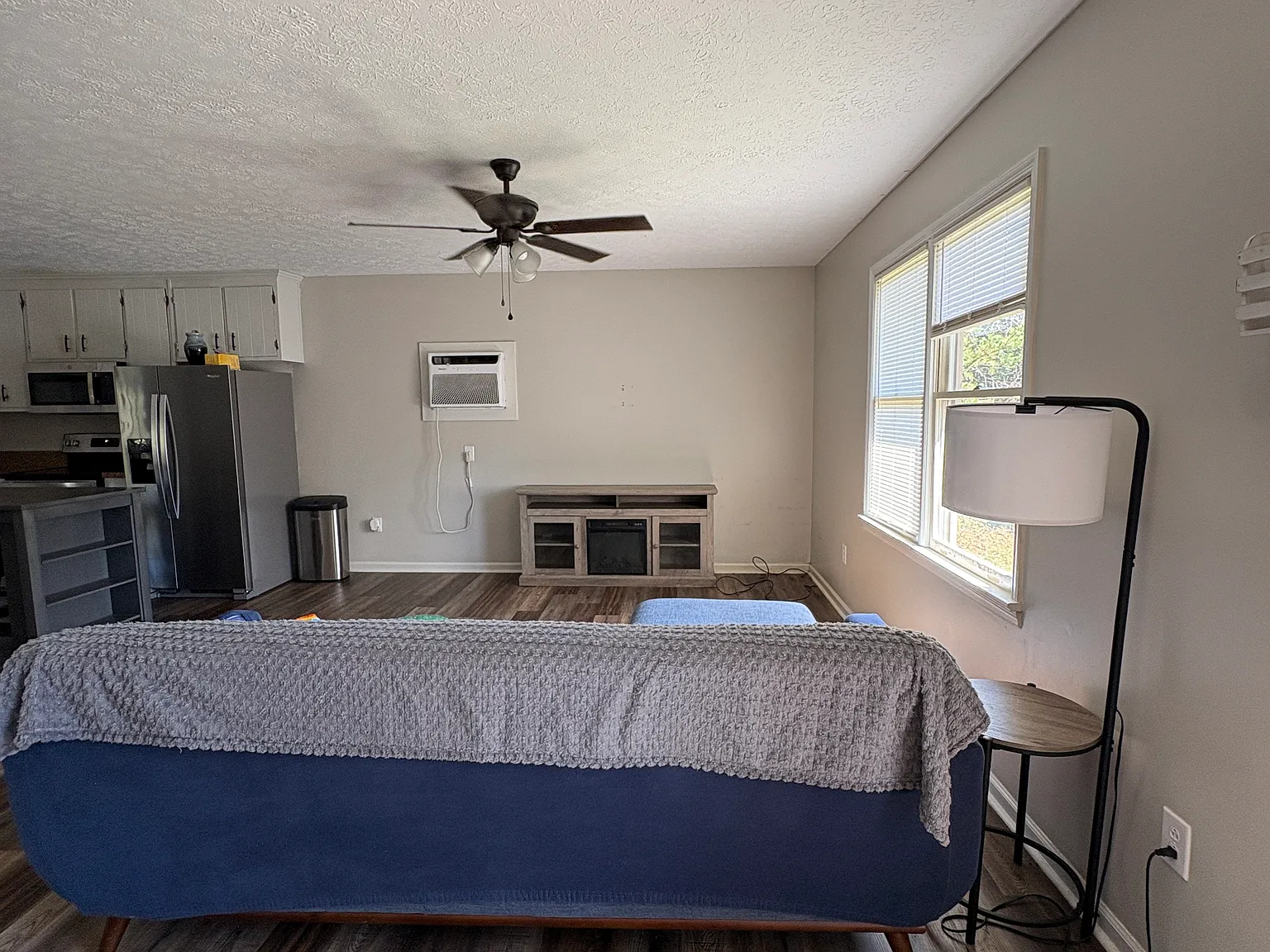2 bed, 925 sqft, $1,050 — Photo 3