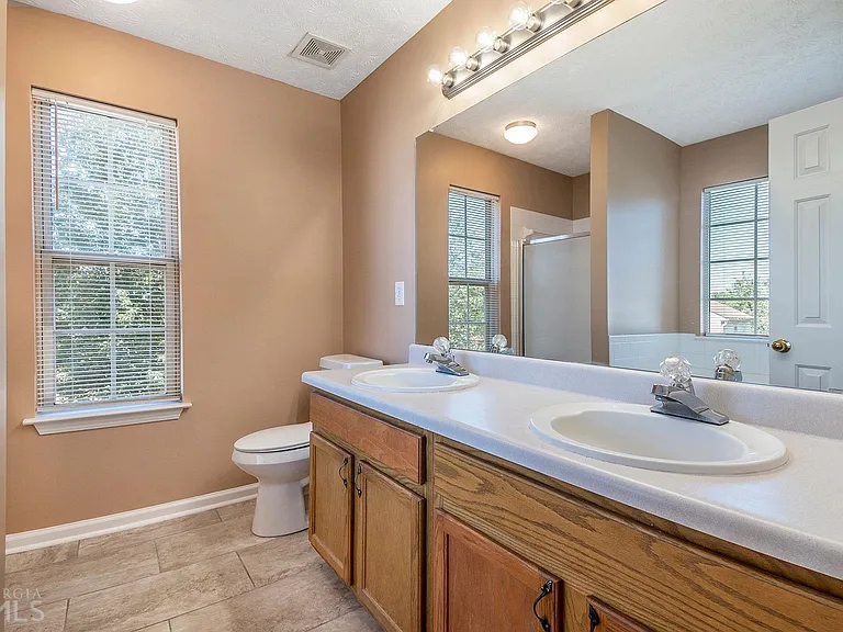 4313 Catalpa Ct — Photo 16