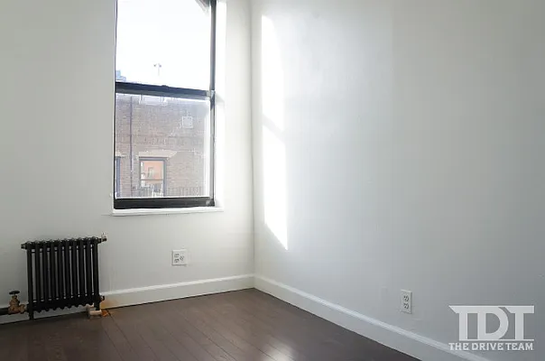 Rented by J Misrahi Realty Corp | media 8