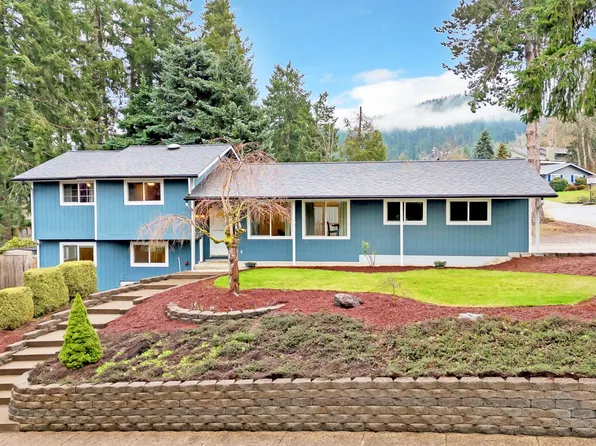 305 S 68th Pl, Springfield, OR 97478