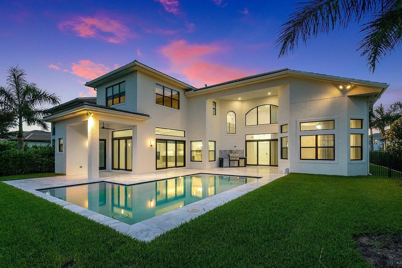 5 bed, 8.0 bath, 5520 sqft, $24,000 — Photo 2