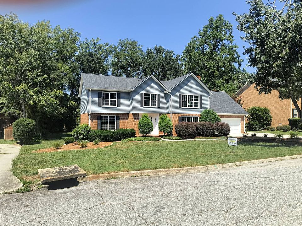1st image of 109 Sweetwater Ct