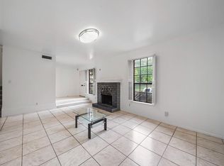 10616 Bob White Dr, Houston, TX 77096