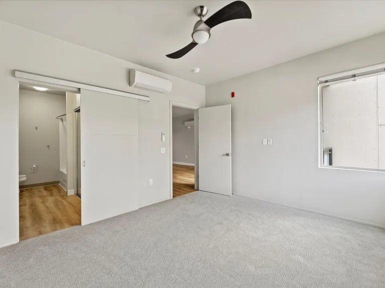 The 951 Apartments — Photo 17